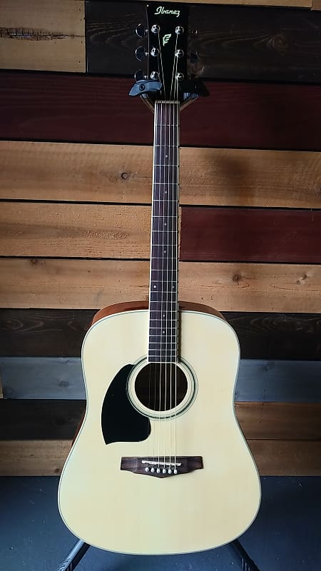 Ibanez - Performance Dreadnought Acoustic Guitar PF15NT | Natural image 1