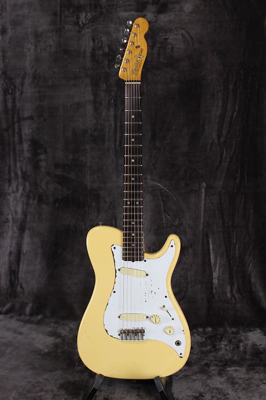 Fender Bullet Deluxe (1981 - 1982) | Reverb Canada