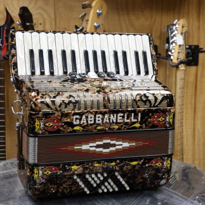 Gabbanelli (30 Treble Key, 32 Bass Button) image 2
