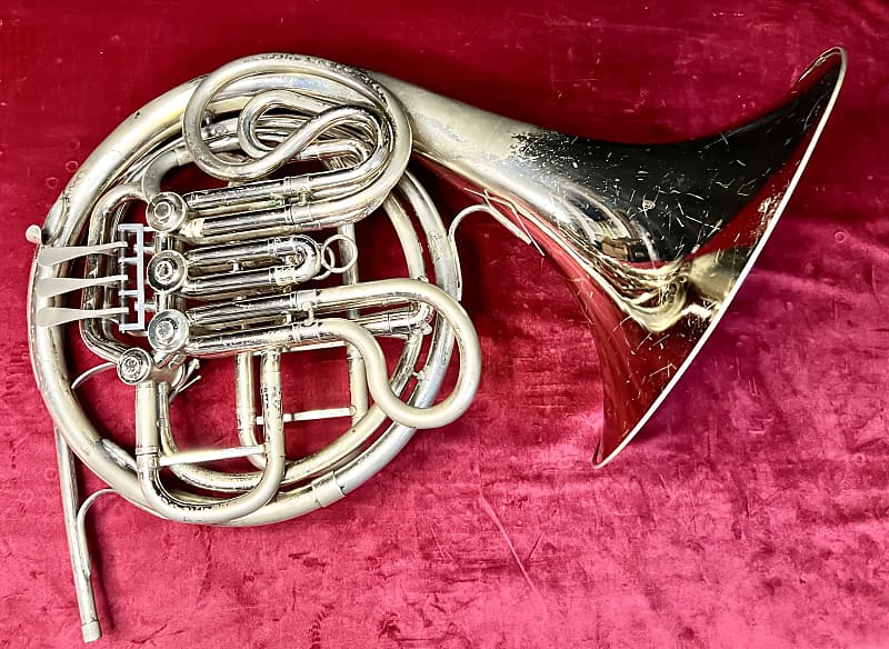 King eroica double store french horn