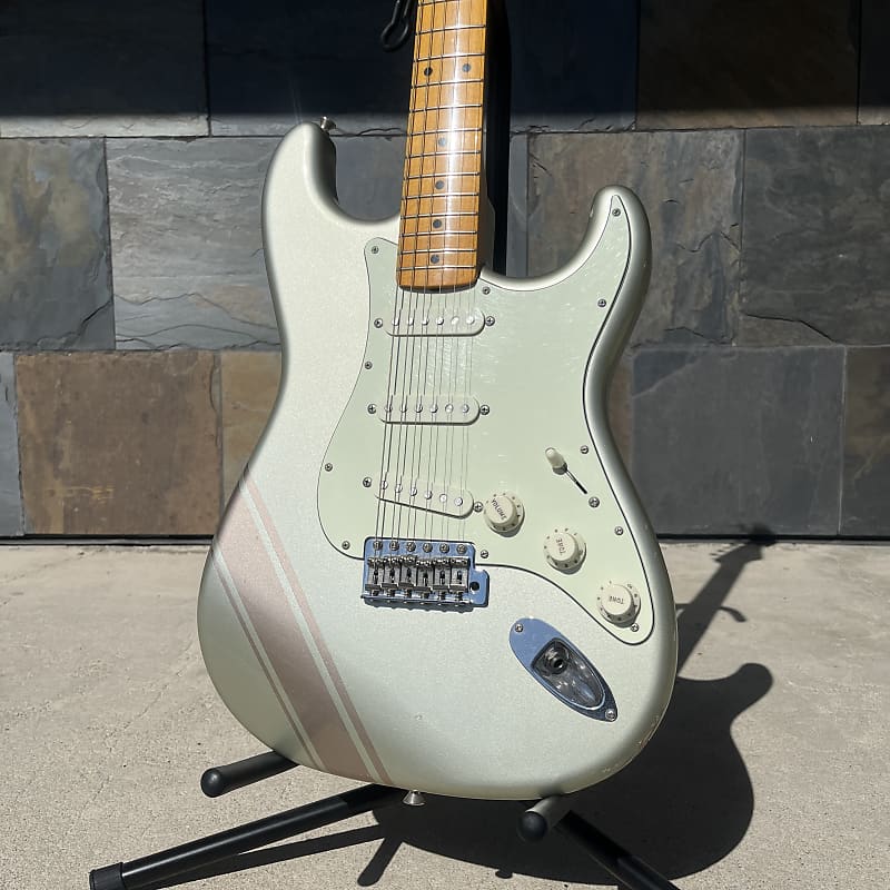 ギター FENDER Traditional 50s Stratocaster Fender FSR Traditional 50s Stratocaster with Competition