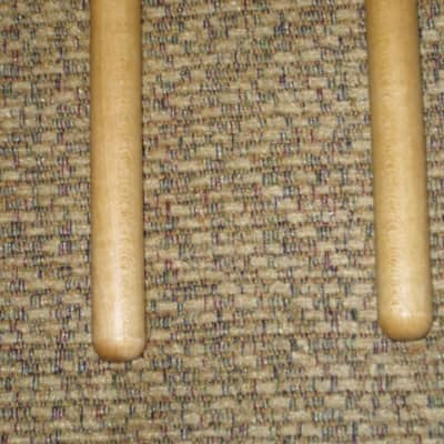 ONE pair new old stock (with packaging) Vic Firth T2 AMERICAN CUSTOM TIMPANI - CARTWHEEL MALLETS (SOFT), Head material / color: Felt / White -- Handle material: Hickory (or maybe Rock Maple) from 2010s (2019) image 19