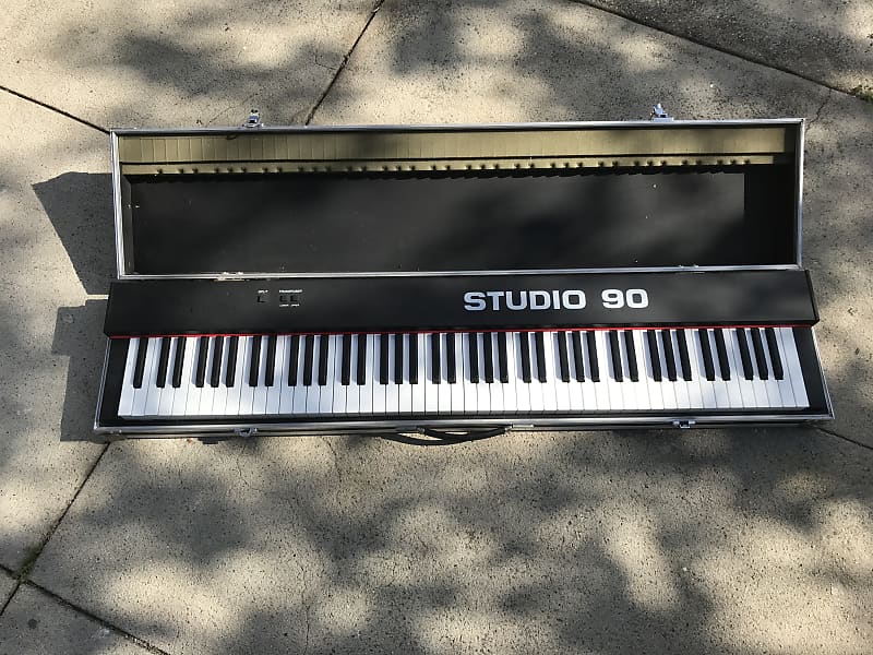 Fatar Studio 90 88 key weighted MIDI controller with road Reverb