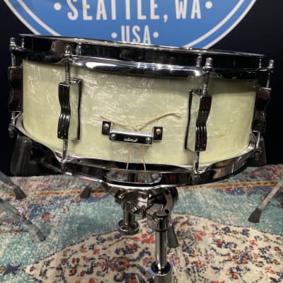 Ludwig - 14x5" 3 Ply Classic, 8-Lug Snare Drum 1976 - White Marine Pearl image 7