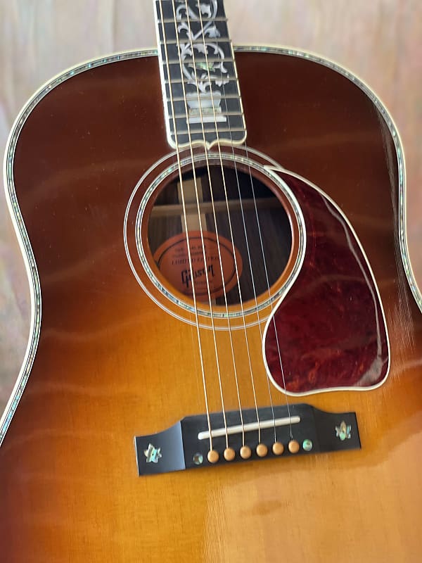 Gibson J-45 Vine 2017 - Autumn Burst | Reverb