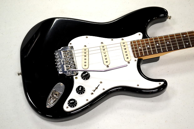 1986 Fender Japan Stratocaster Electric Guitar MIJ 1986 Black w/ Locking  Trem