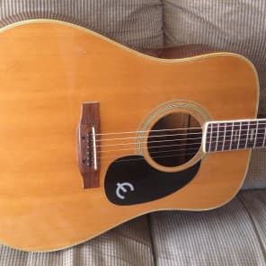 Epiphone store ft 550