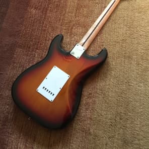 Squier Stratocaster 20th Anniversary 2000's - Sunburst | Reverb