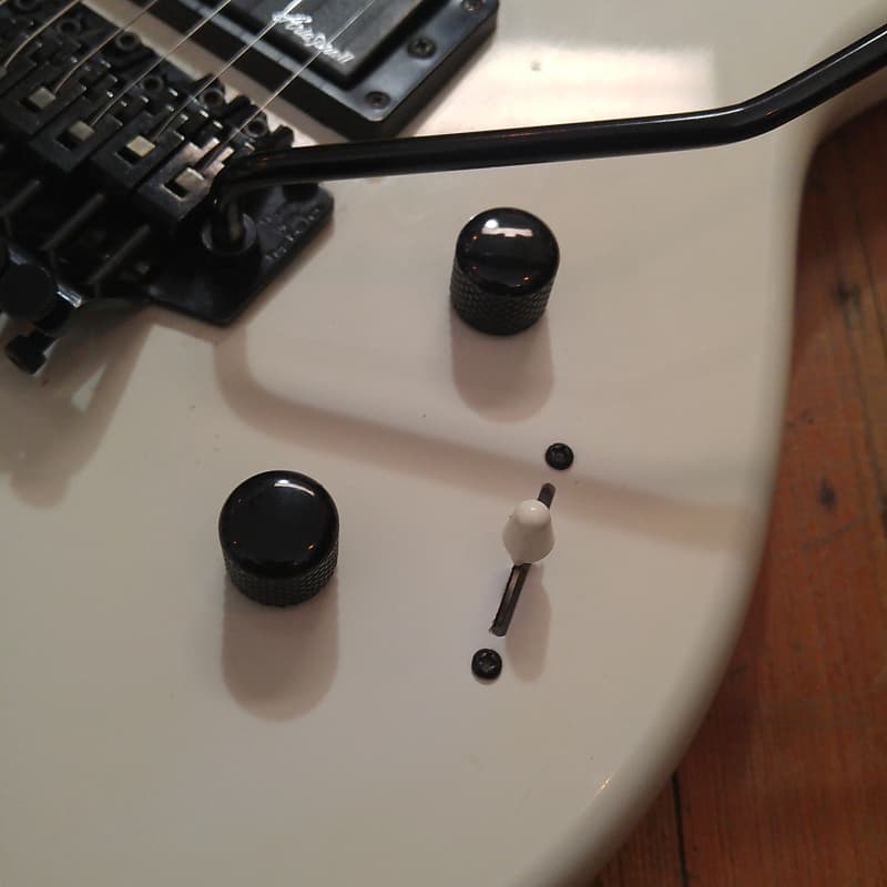 Aria Pro II XR Series XR-DX-3K Made in Korea White Late