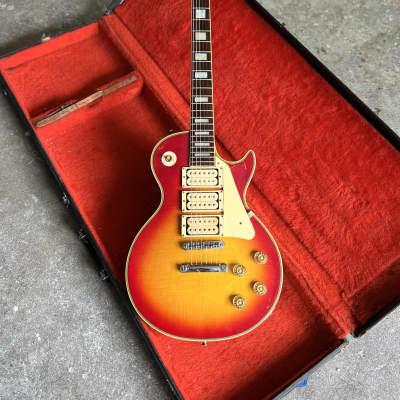 Greco EG-600 Custom Ace Frehley 1978 - Cherry sunburst 3 pickup 