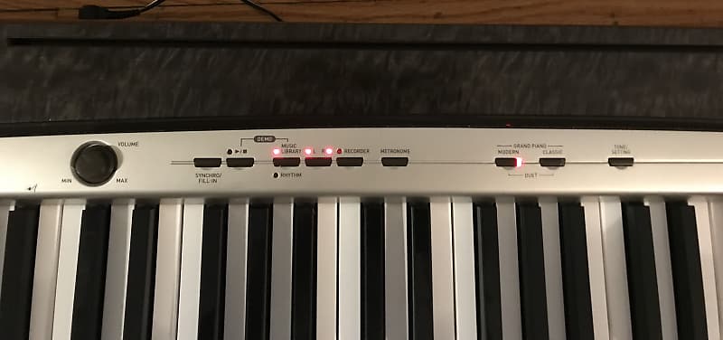CASIO PX-120 電子ピアノ シルバー カシオ PXシリーズ PX-120の中古電子ピアノを格安で販売