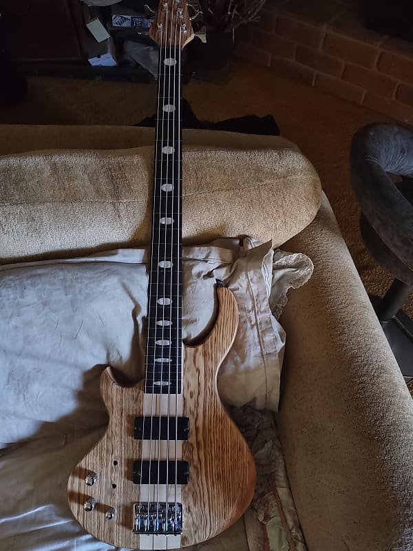 Gstyle deals fretless bass