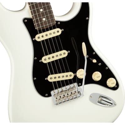 Fender American Performer Stratocaster 6-String Right-Handed Electric Guitar with Alder Body and Rosewood Fingerboard (Arctic White) image 4