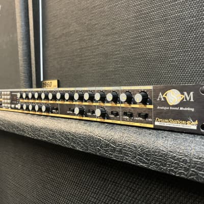 Novation Drum Station 5-Voice Rackmount Synthesizer 1995 - 1996 - Black with Yellow Stripe