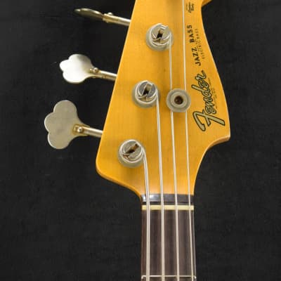 Mint Fender 1961 Jazz Bass Heavy Relic 3-Color Sunburst 3A Rosewood Fingerboard image 6