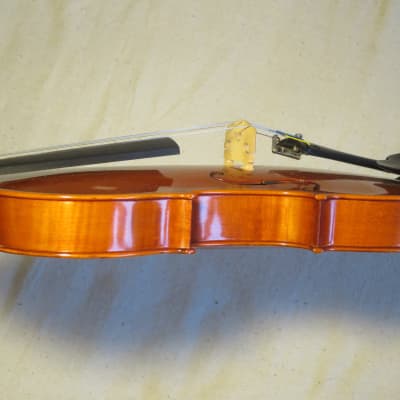 Suzuki Violin No. 330 (Intermediate), 4/4, Japan - Full Outfit - Gorgeous, Great Sound! image 13