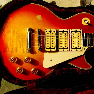 Gibson Custom Shop Ace Frehley Budokan Les Paul #1 Signed & Aged and OWNED! Signed boots, strap & book image 13