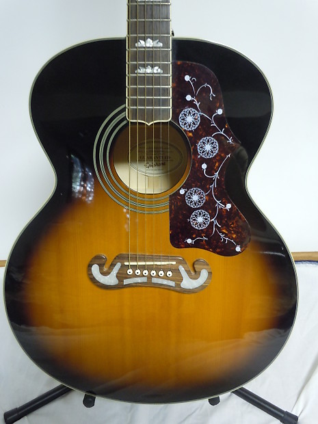 Epiphone EJ-200/VS Vintage Sunburst Acoustic Guitar in Excellent Condition!