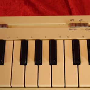80年代 ヤマハ HandySound HS-200 ハンディサウンド 当時物 80年代 ヤマハ HandySound HS-200 ハンディサウンド 当時物