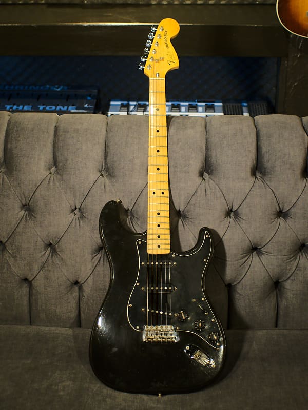 Fender Stratocaster with Maple Fretboard 1979 - Black image 1