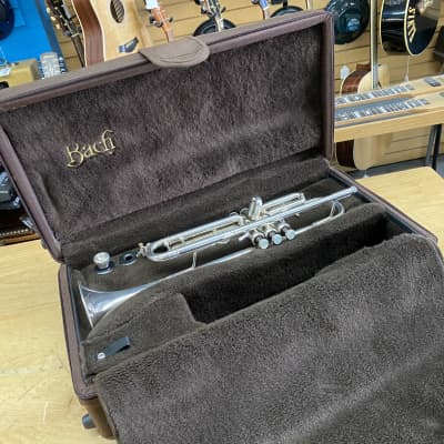 Bach Stradivarius Model 37 ML Trumpet w/ Case and Bach 5C Mouthpiece image 22