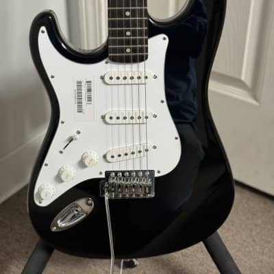 Silvertone SS-11 Left Handed Electric Guitar image 4