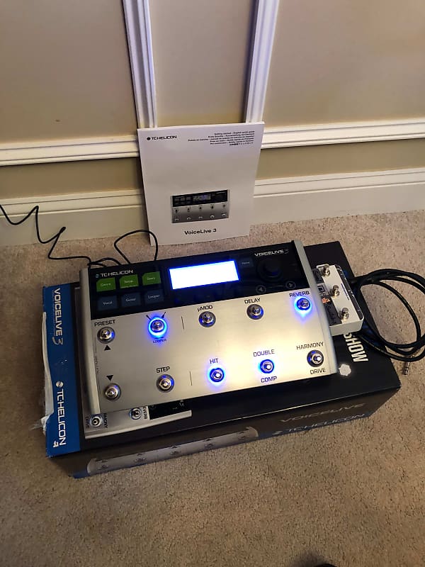 TC Helicon VoiceLive 3 with footswitch