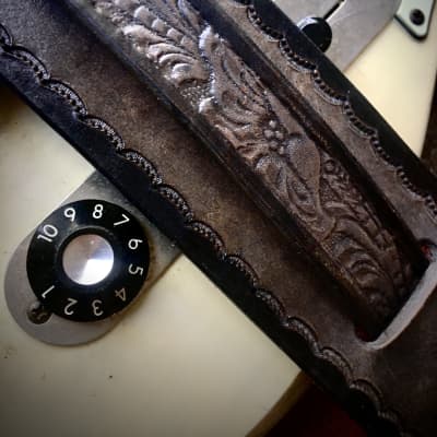 Vintage Style 2-Tone Gray/Black Leather Guitar Strap Western Style image 4