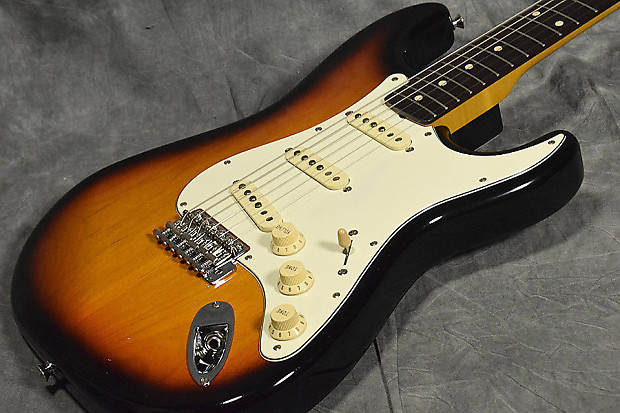Fender Japan ST62 VSP 30th Anniversary Vintage Special Stratocaster Faded 3  Tone Sunburst