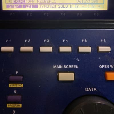Akai MPC2000XL MCD MIDI Production Center image 9