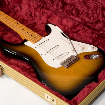 Fender Limited Edition 40th Anniversary 1954 Reissue Stratocaster with Maple Fretboard 1994 - 2-Color Sunburst image 14