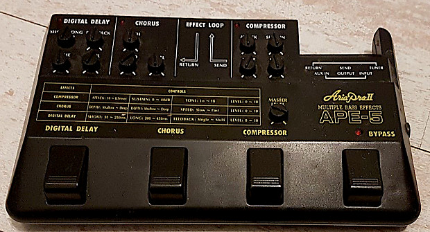 高級素材使用ブランド Aria Pro II APE-5 multi effects bass pedal fully working ギター