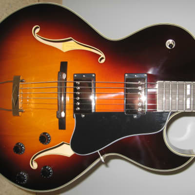 Eastman AR372CE-SB Hollowbody Archtop with Ebony Fretboard - Sunburst image 4