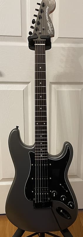 Squier Stratocaster メタリックグレー Fender Squier Affinity Series? Stratocaster® HSS - Slick