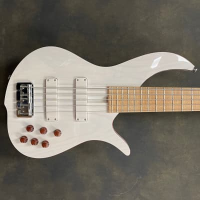 F Bass BN5 Trans White with Bloodwood Binding image 1