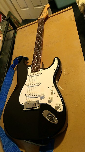 50 years of 2025 the fender stratocaster