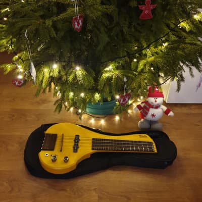 MihaDo FingyBass Travel Bass 4 strings Custom Yellow imagen 1