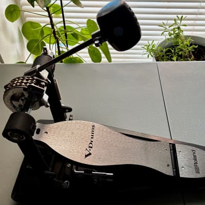 Roland RDH-100 Noise Eater Single Bass Drum Pedal 2010s - Chrome / Black