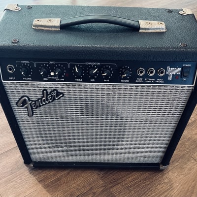 Fender Champion 110 2-Channel 25-Watt 1x10