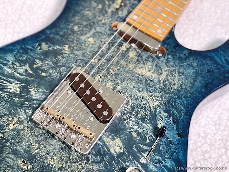 FIBENARE Roadmaster 56 Thinline NAMM Blue Burst Quilt