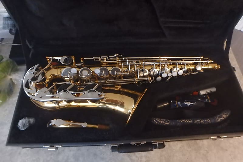 Vito(Yamaha YAS23) Alto Saxophone JAPAN Reverb