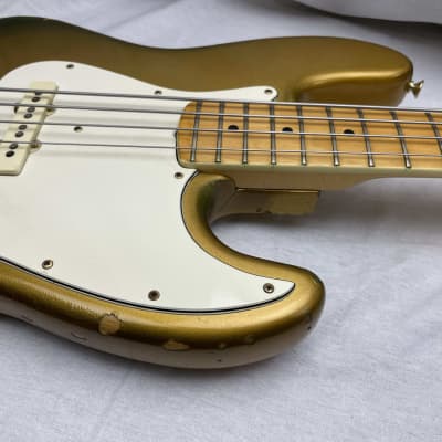 Fender American Collector's Series Jazz Bass 4-string J-Bass with Case 1981 - Gold image 7