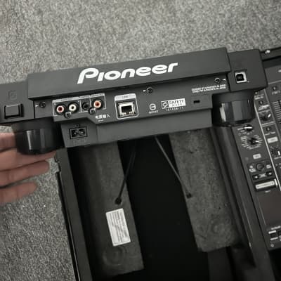 Pioneer Cdj-900nxs and DJM-900nxs mixer image 5