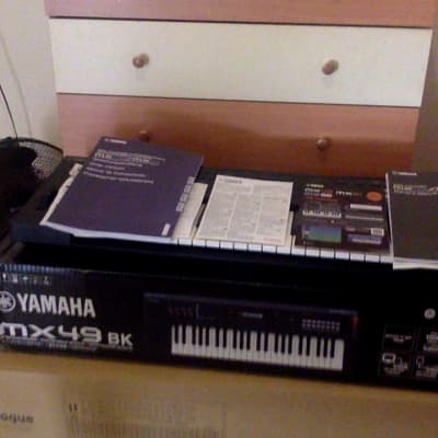 Yamaha MX49 Synthesizer 2016 - 2020 Black image 4