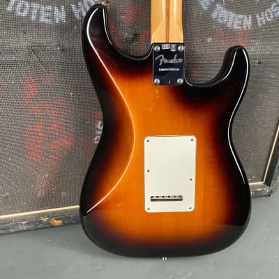Fender 2011  Stratocaster Limited Edition Lefthand sunburst MN USA 2011 - sunburst image 10
