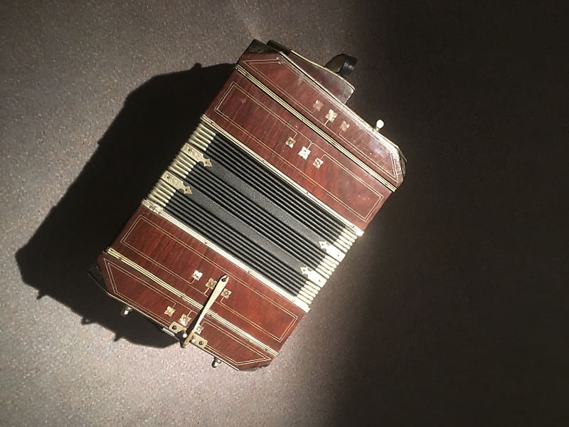 バンドネオンAlfred Arnold Bandoneon Alfred Arnold Bandoneon 142-tone 1940s - Rosewood | Reverb