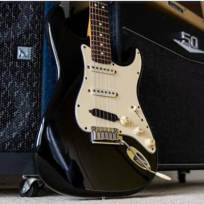 Fender Standard Stratocaster (1983 - 1984) | Reverb Canada