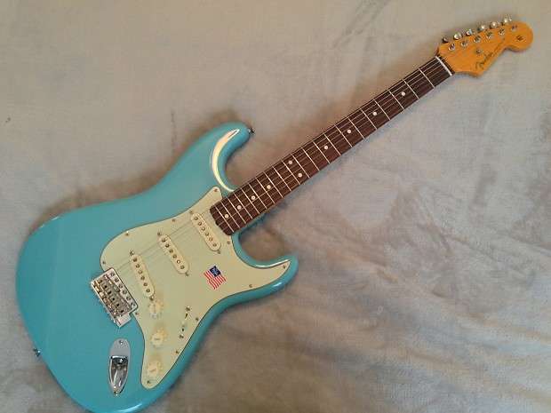 Fender FSR American Vintage '62 Stratocaster Tropical