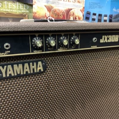 YAMAHA JX308 ベース用アンプ YAMAHA JX308 ベース用アンプ