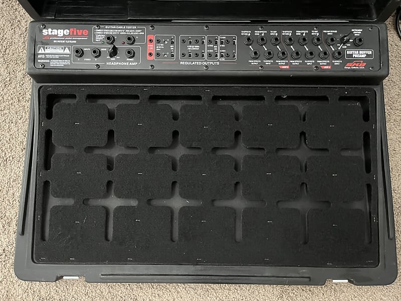 SKB Stage 5 Powered Pedalboard Reverb